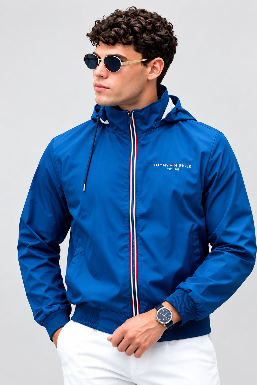 Cortaviento Tommy H con capucha impermeable