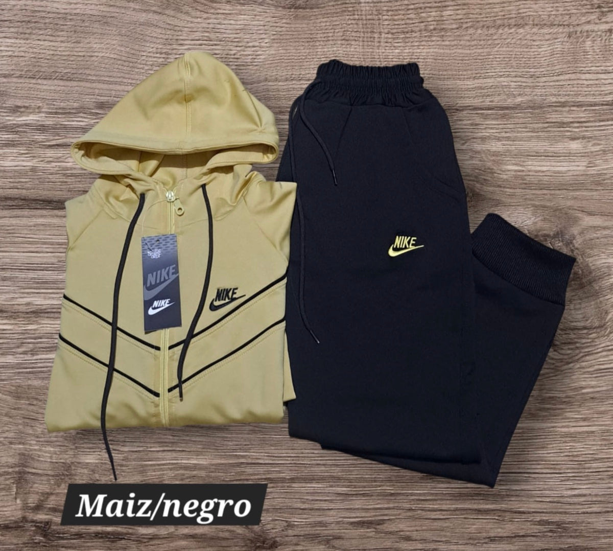Conjunto Nike para dama