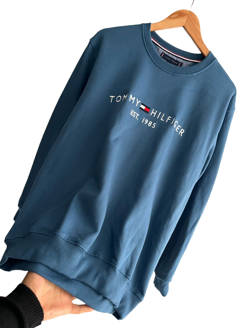 Polera TH cuello redondo celeste