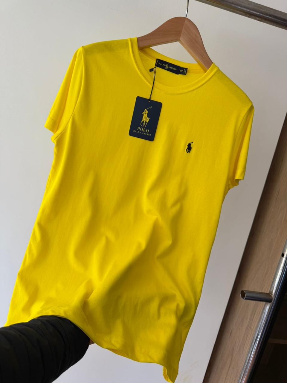 Ralph Lauren cuello redondo amarillo