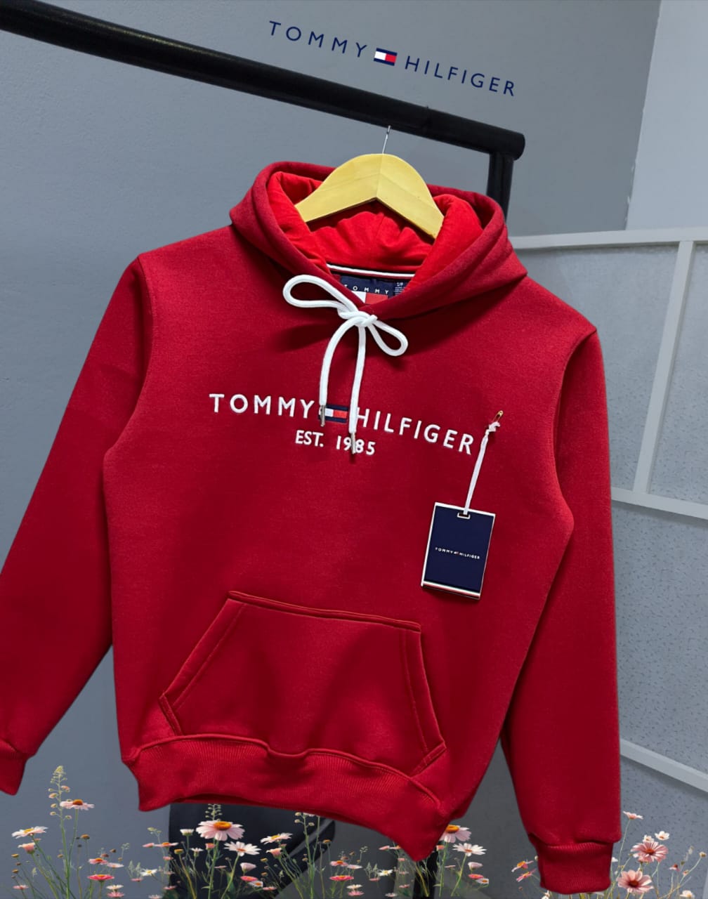 Polera Tommy H con capucha para dama