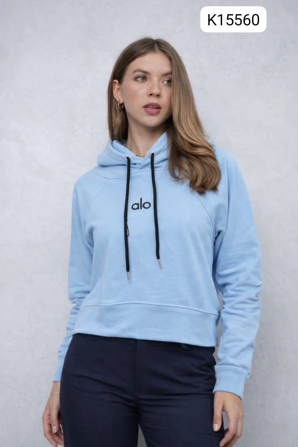 Polera Alo con capucha