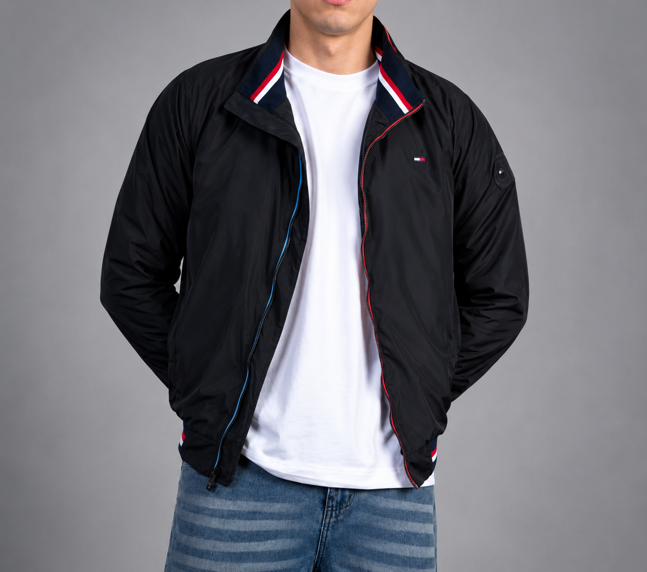 Casaca Tommy Hilfiger acolchada impermeable color negro