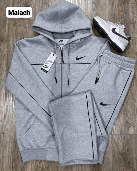 Conjunto buzo Nike
