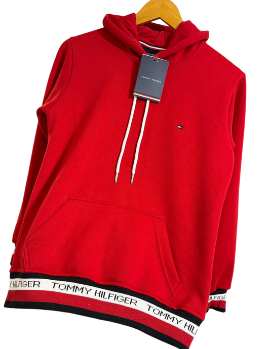 Polera roja Tommy H con capucha