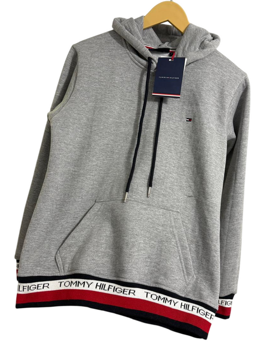 Polera Tommy H con capucha