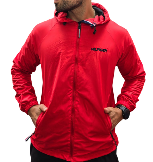 Cortaviento Tommy Hilfiger con forro micropolar abrigadora