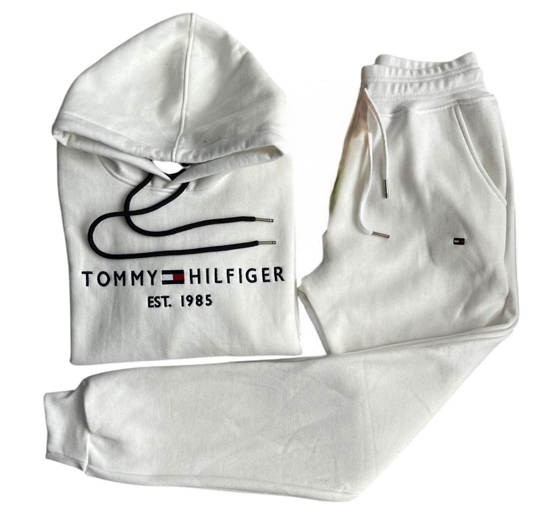 Conjuntos Tommy H para dama con capucha