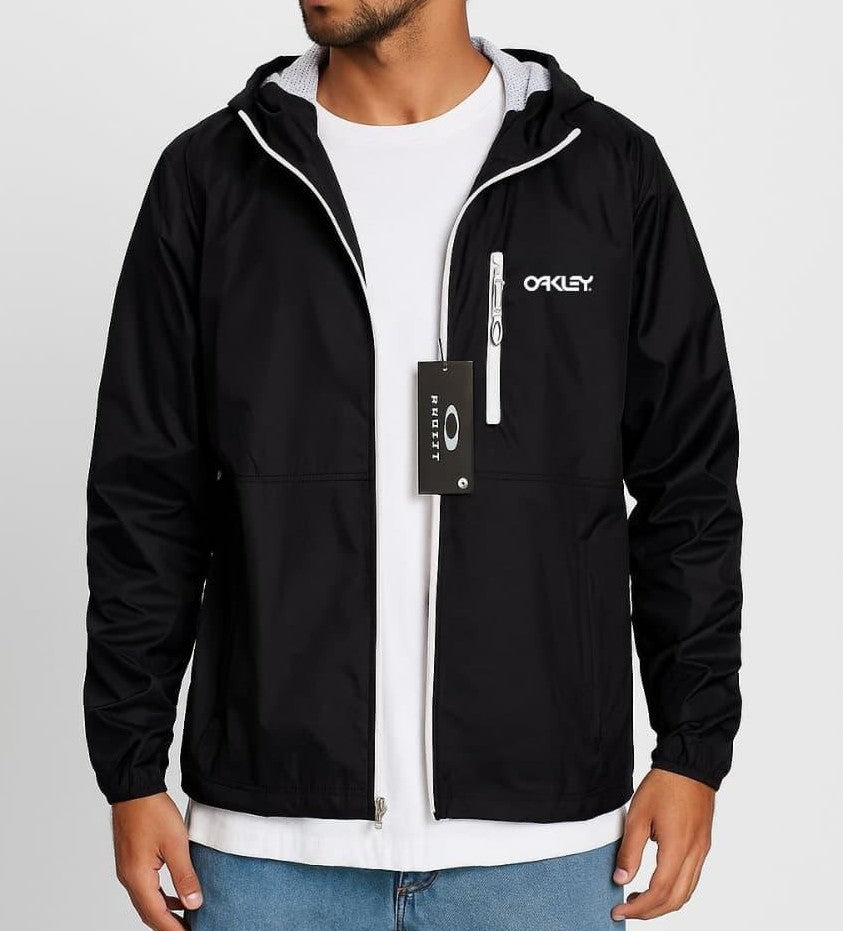 Cortaviento oakley con capucha impermeable