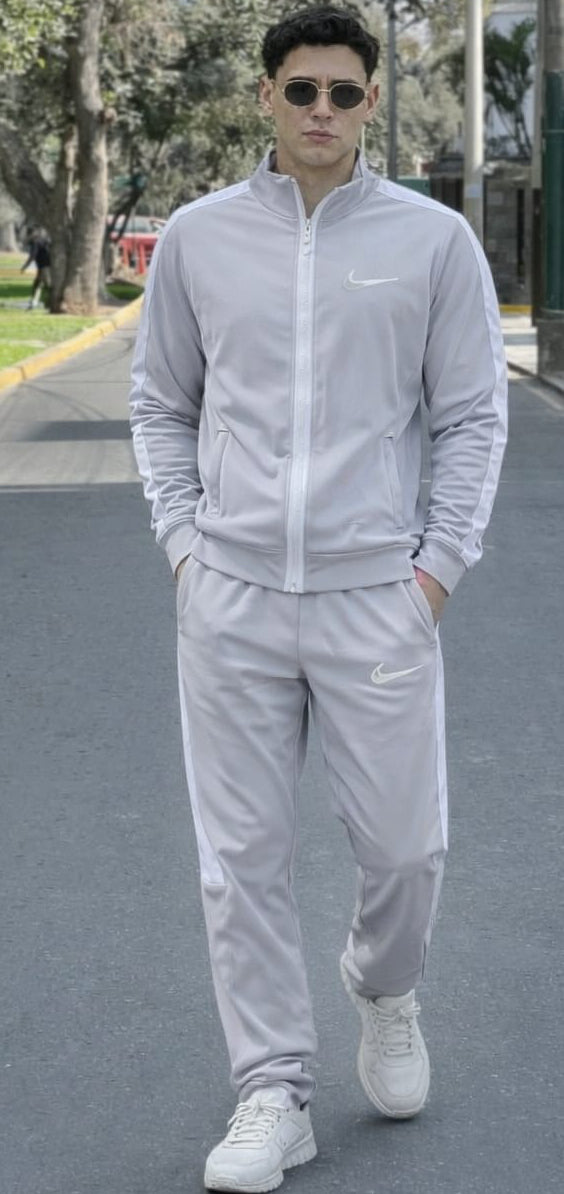 Conjunto deportivo Nike