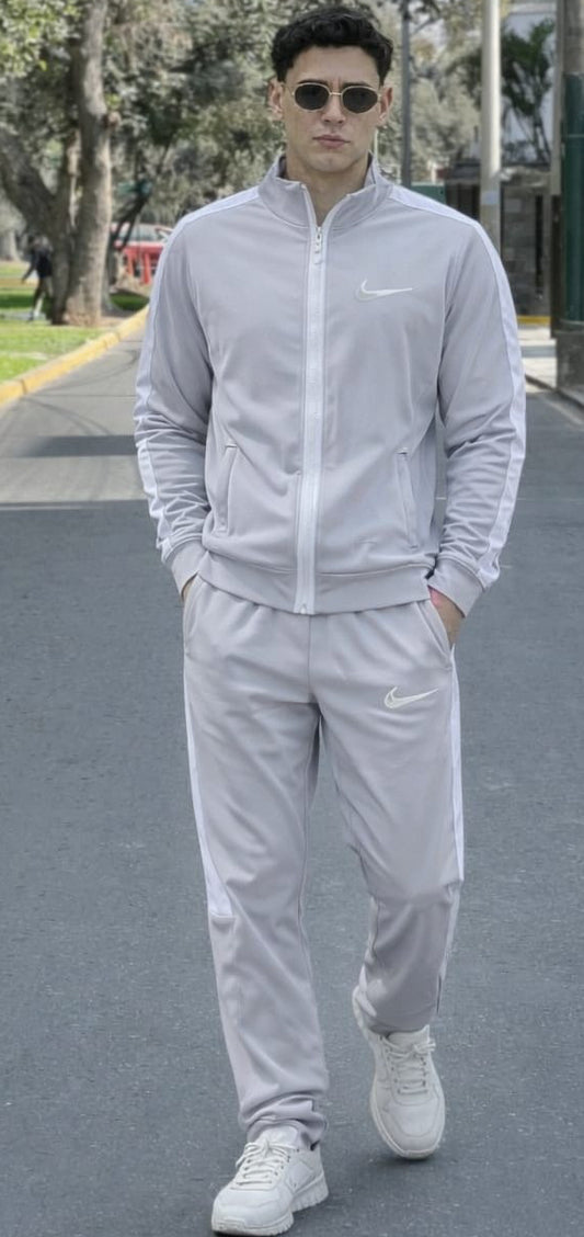Conjunto deportivo Nike