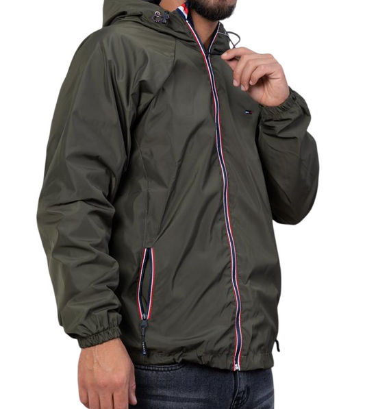 Casaca Tommy H con capucha impermeable