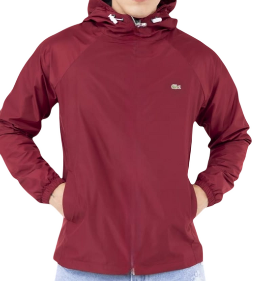 Casaca Lacoste con capucha impermeable