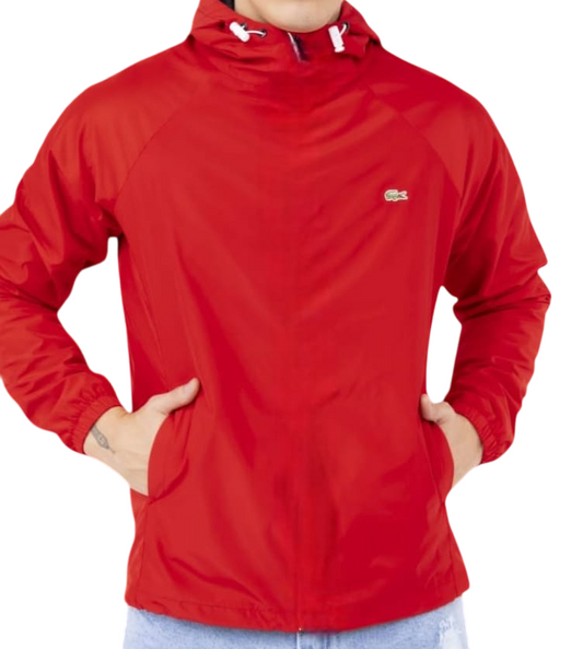Casaca Lacoste con capucha impermeable