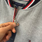 Casaca Tommy H con puños cuello y pretinas tejidas en Franela