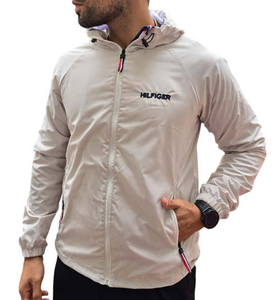 Cortaviento Tommy Hilfiger con forro micropolar abrigadora